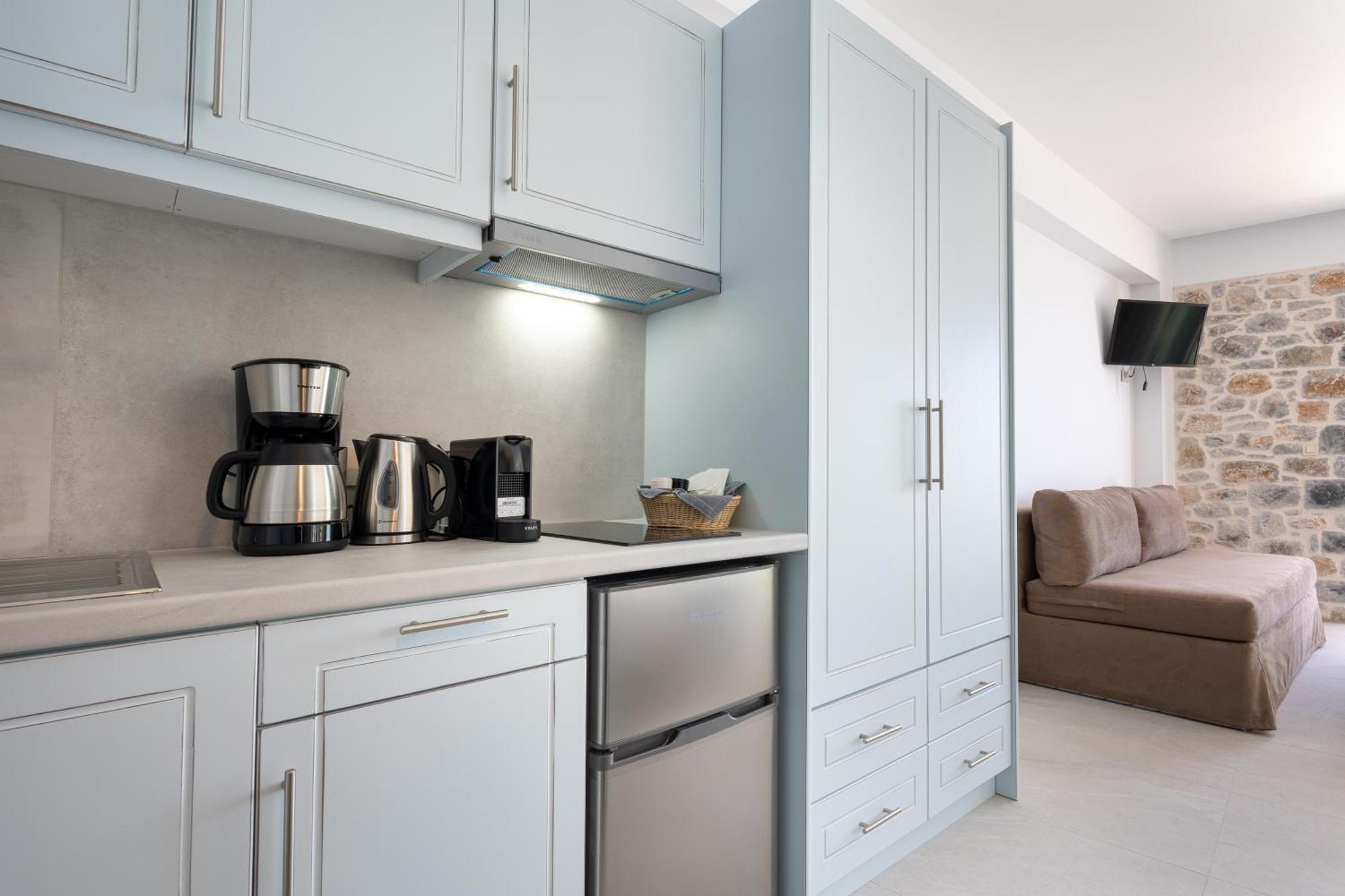 لوترون Molos Apartments الغرفة الصورة